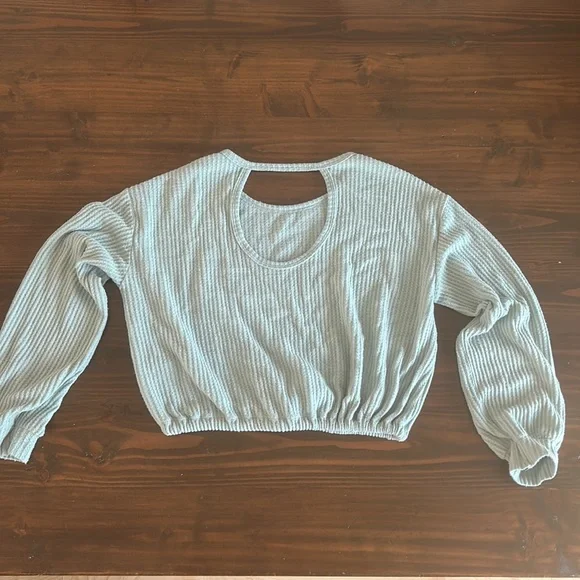 Hollister Long Sleeve Size XS - Picture 4 of 6